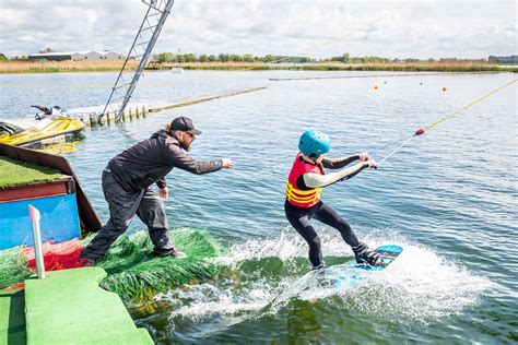 hannam's wake hub  Kids only sessions (8-16 year olds), 2 hours of slower cable speeds with extra coaches and all equipment included